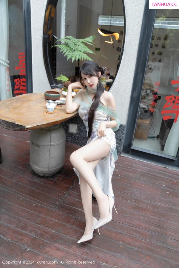 波巧酱  [XiuRen]高清写真图 2024.04.25 No.8448 波巧酱 美腿性感第59张图片